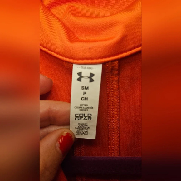 Under Armour Red athletic half zip jacket. Size small NWT - Picture 5 of 5